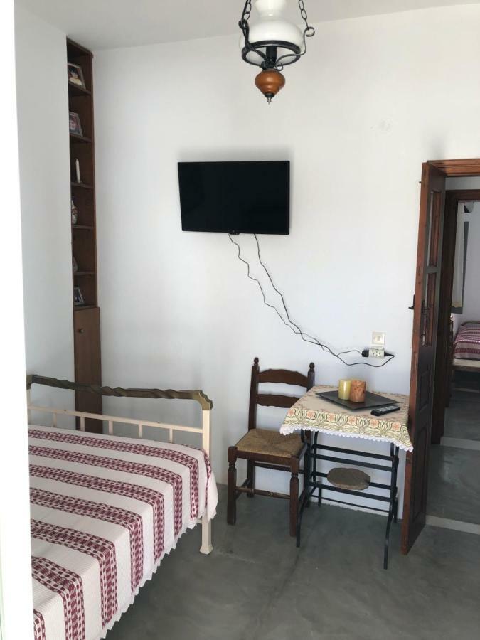 Traditional House - Apeiranthos Naxos Apérathos Екстериор снимка